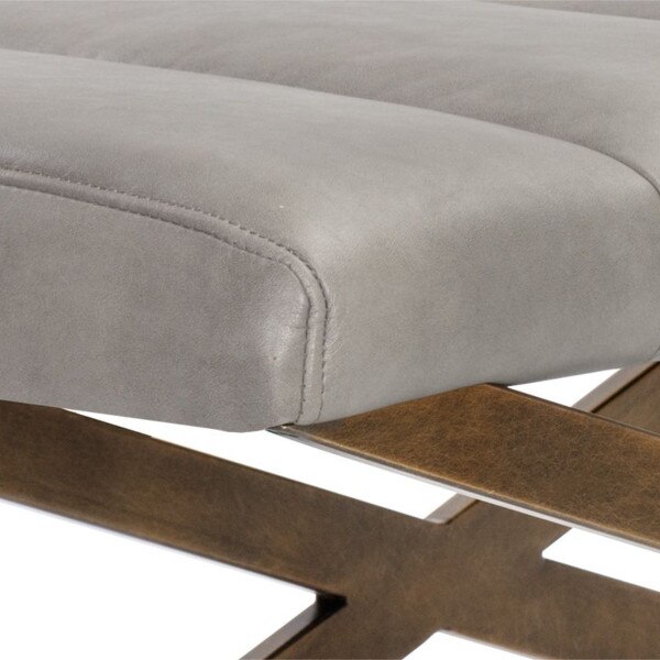 Kammi Bench